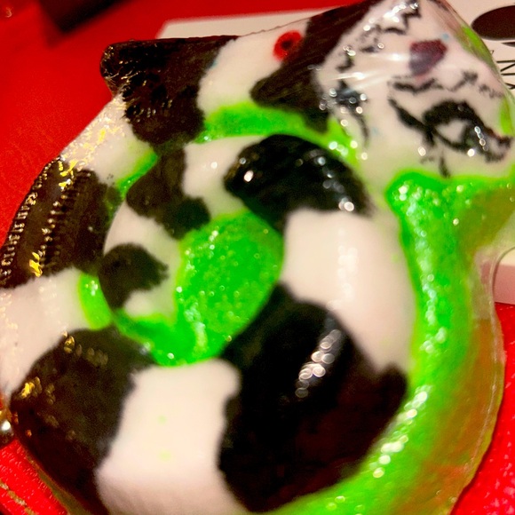 Beetlejuice Sandworm Never Trust The Living Gift Set - Picture 7 of 11